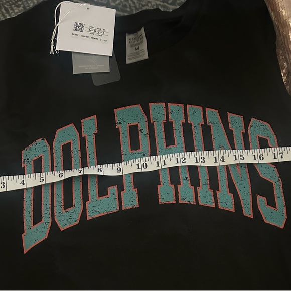 Miami Dolphins T-shirt NWT Size M Black with Gold Sparkles - Picture 5 of 6